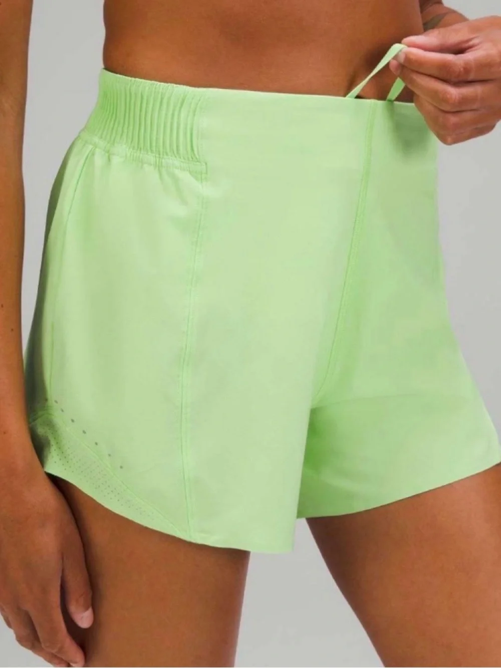 Lululemon Hotty Hot High Rise Short 4” Special Edition Scream Green Light  Size